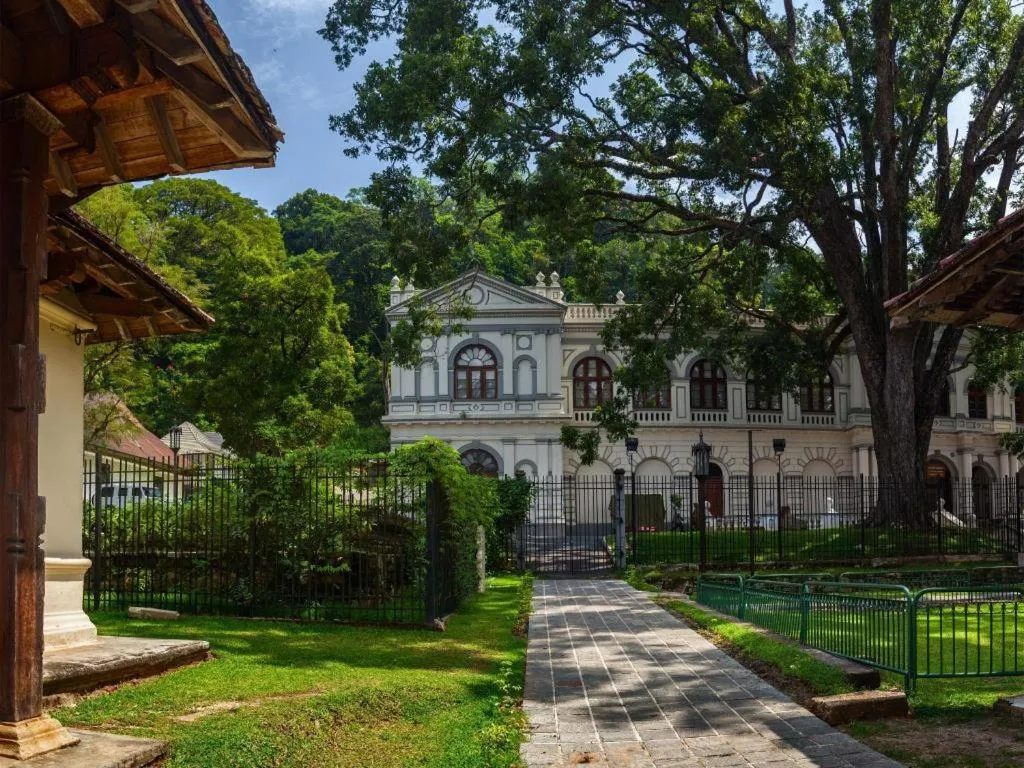 Mahaweli Regent Hotel