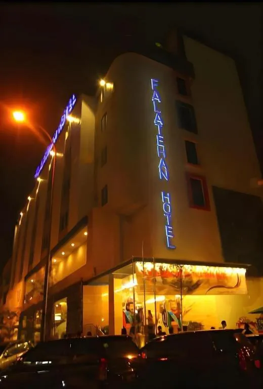 Hotel Urban Falatehan Blok M
