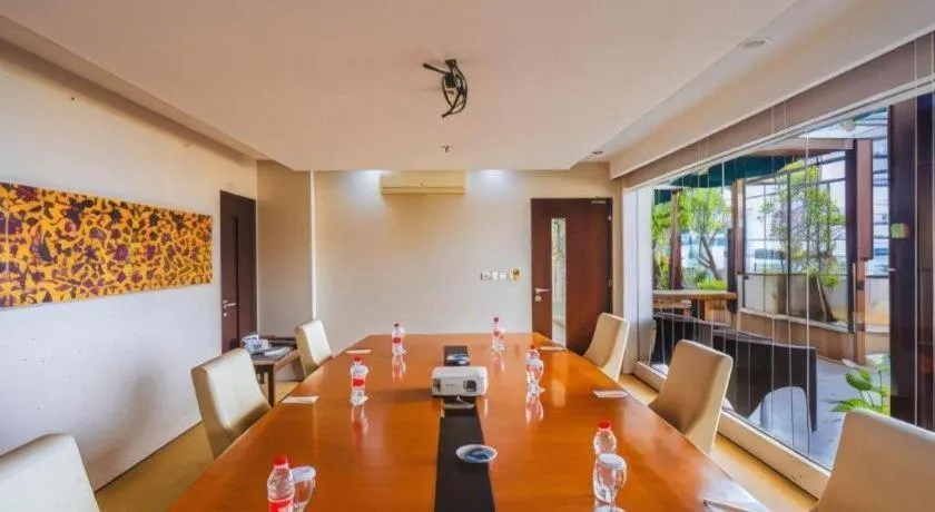 Hotel Urban Falatehan Blok M