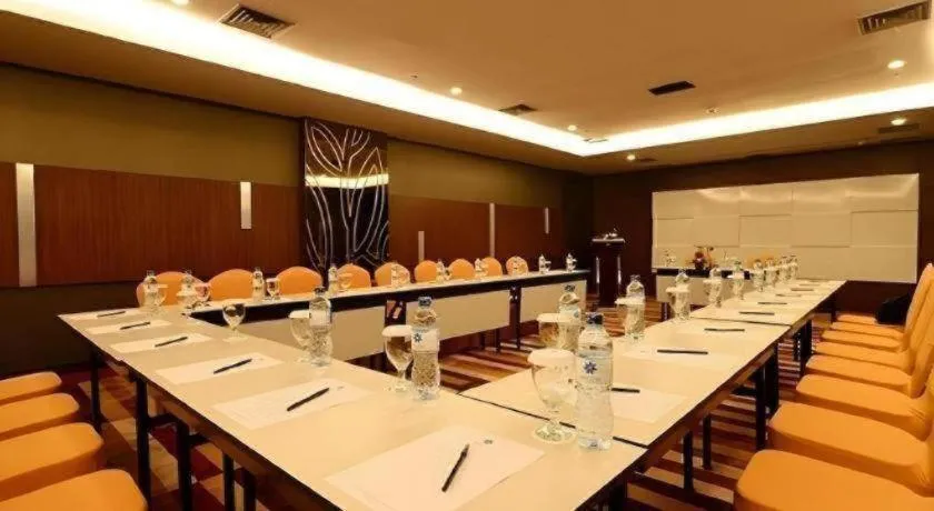 Hotel Urban Falatehan Blok M