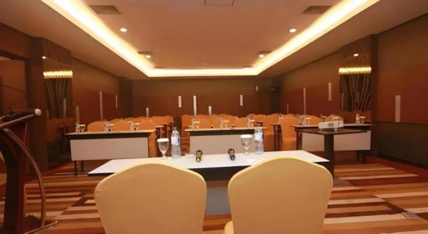 Hotel Urban Falatehan Blok M