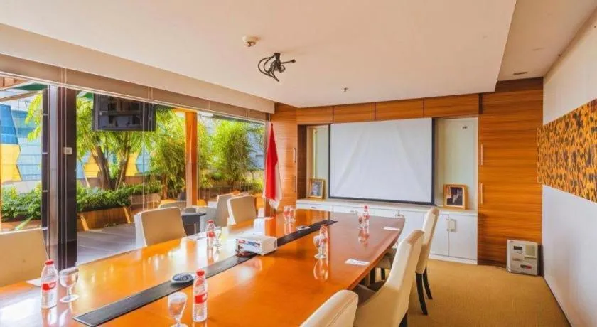 Hotel Urban Falatehan Blok M