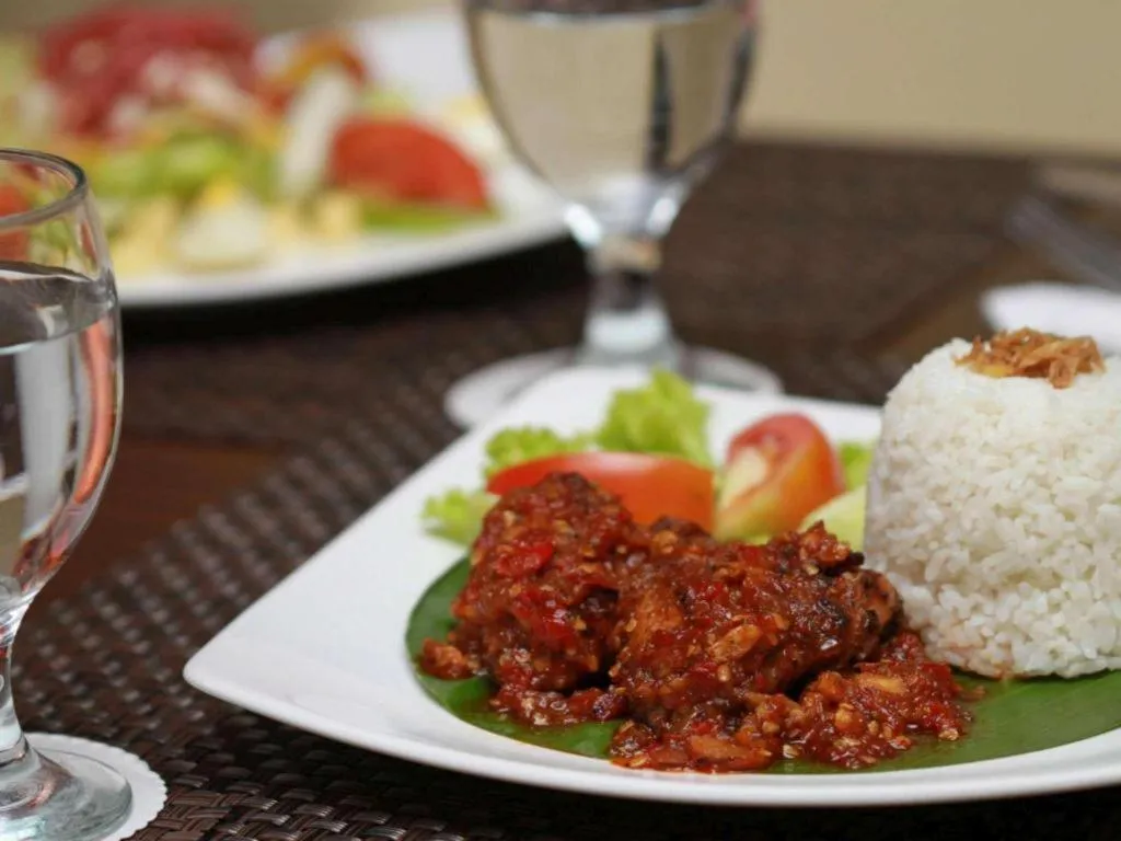 Hotel Urban Falatehan Blok M