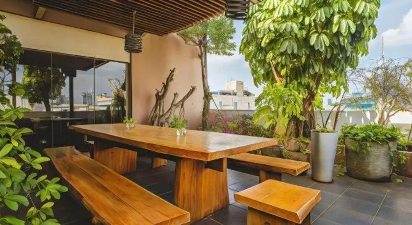 Hotel Urban Falatehan Blok M