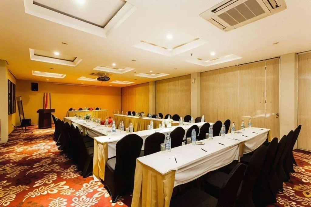 Hotel Urban Falatehan Blok M