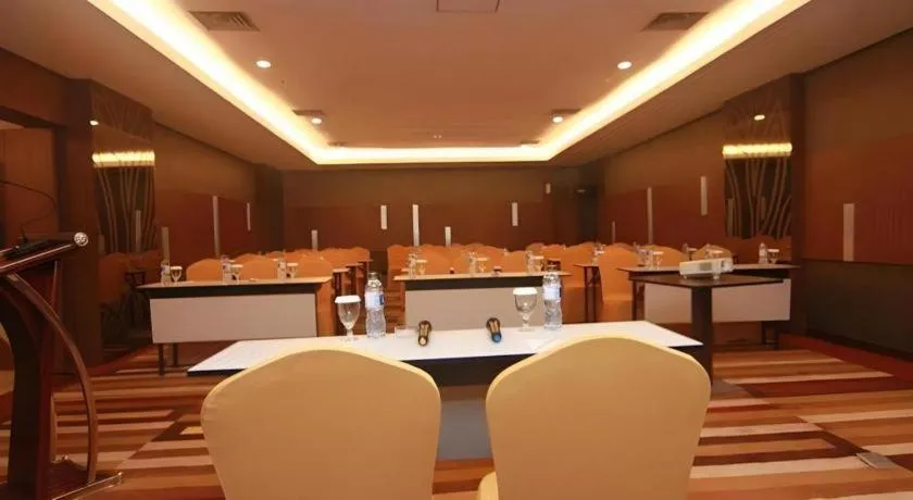 Hotel Urban Falatehan Blok M