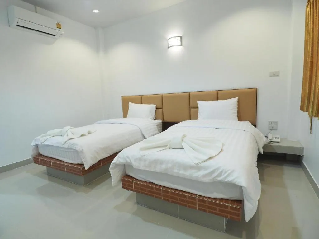 Bed in The Phant Hotel