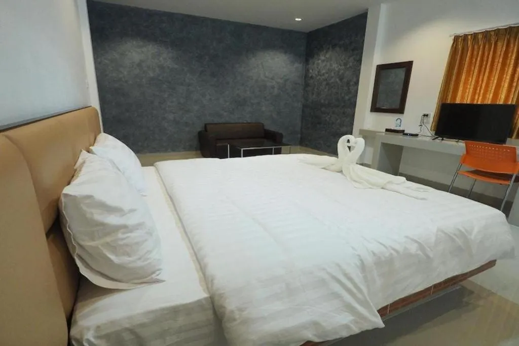 Bed in The Phant Hotel