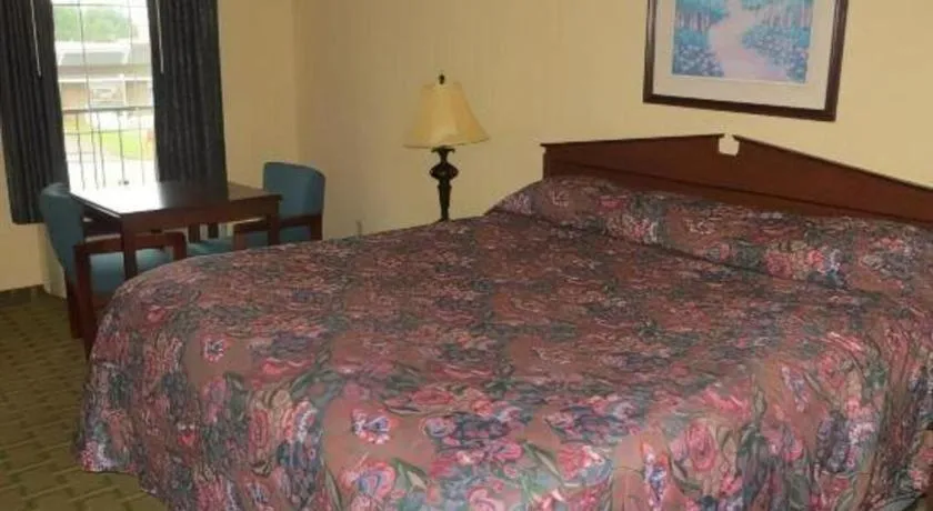 Bed in Quality Inn