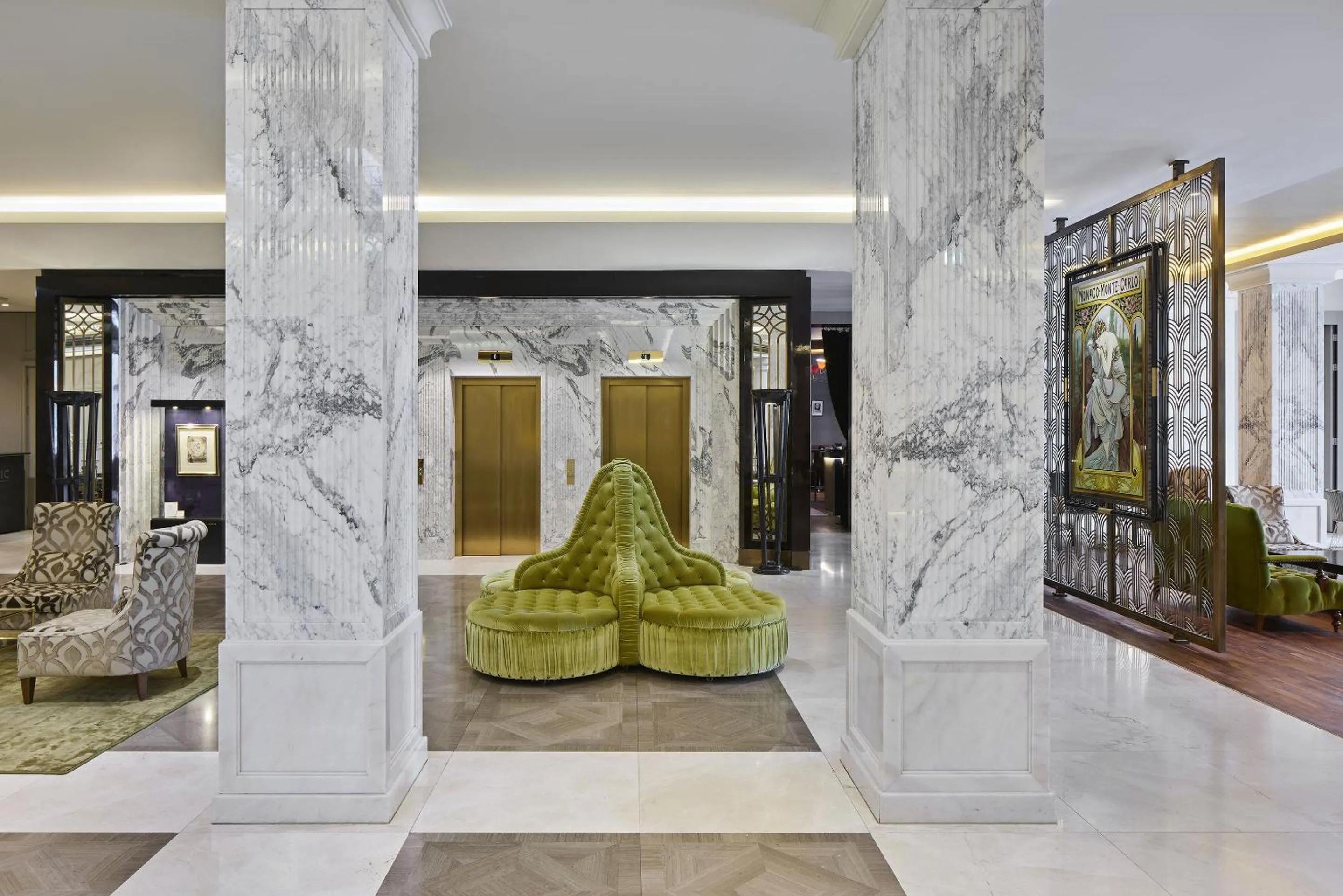 Lobby or reception in TITANIC Gendarmenmarkt Berlin