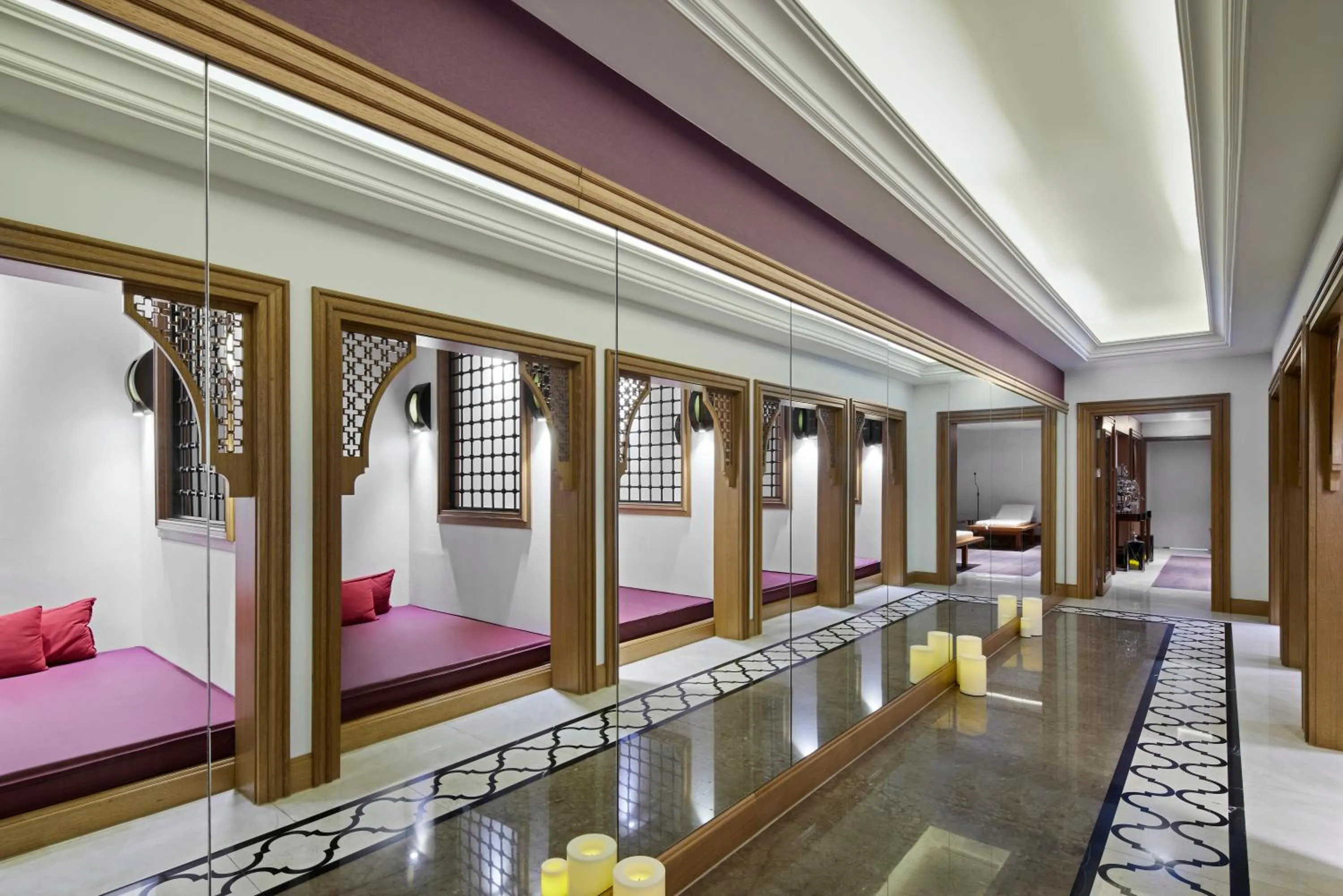 Spa and wellness centre/facilities, Bed in TITANIC Gendarmenmarkt Berlin