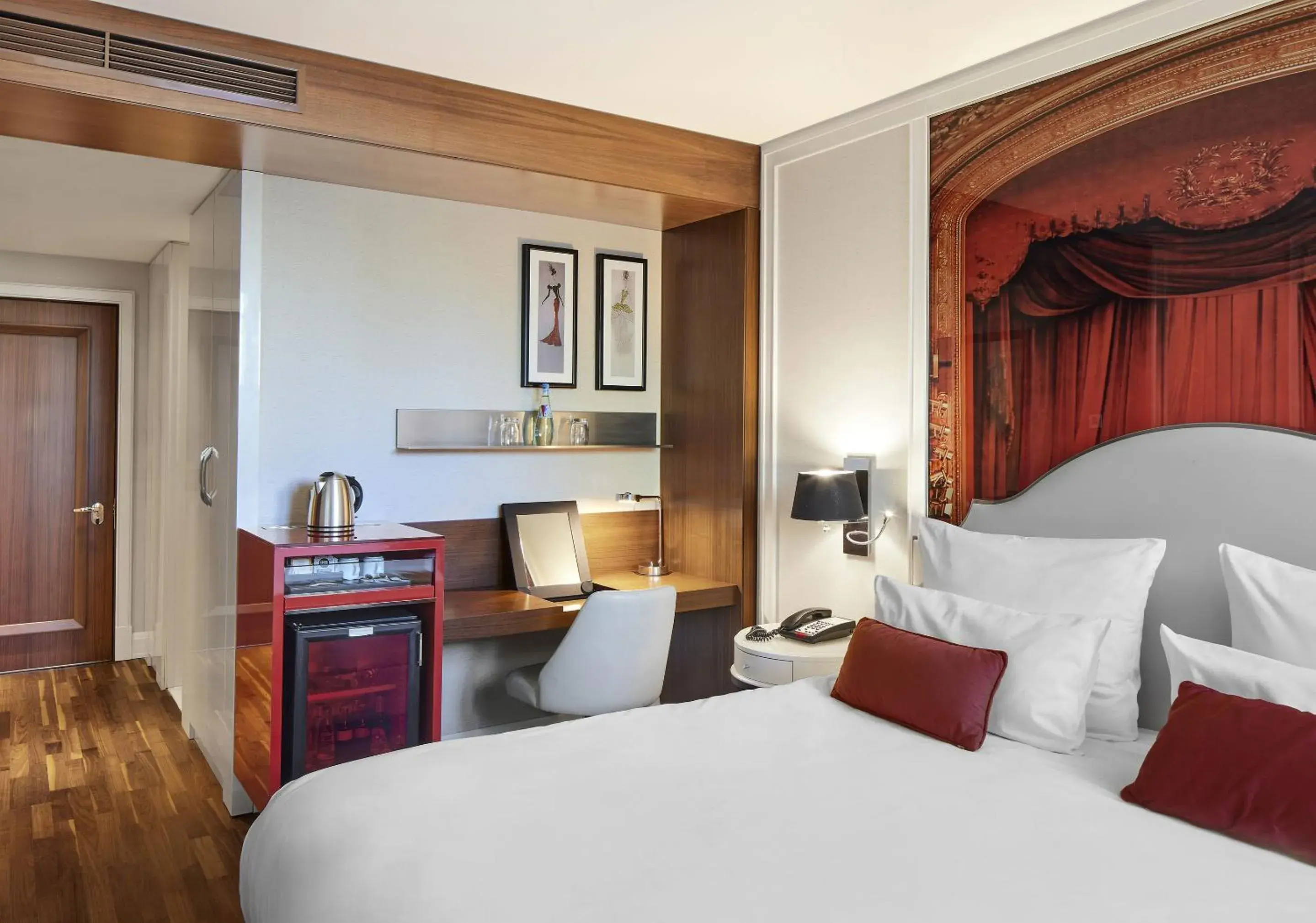 Classic Double Room in TITANIC Gendarmenmarkt Berlin Classic Double Room in TITANIC Gendarmenmarkt Berlin