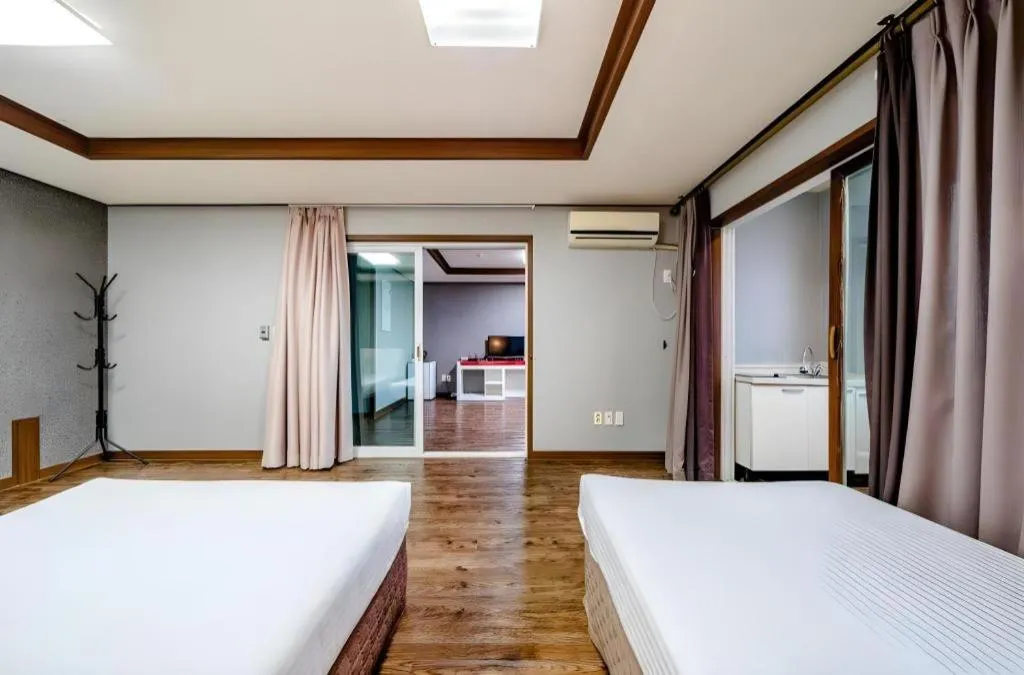 Bed in Woorim Hotel