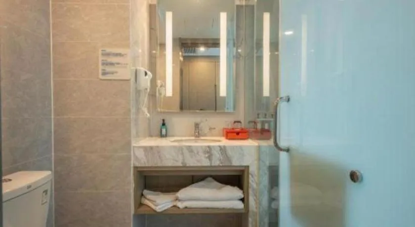 Holiday Inn Express Lhasa Potala Square By IHG