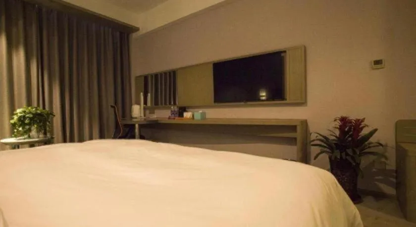 Bed in Holiday Inn Express Lhasa Potala Square By IHG