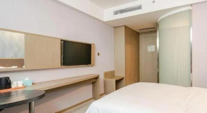 Bed in Holiday Inn Express Lhasa Potala Square By IHG