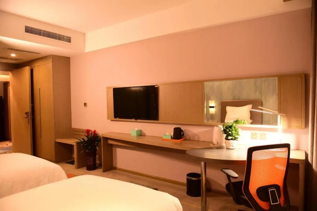 Bed in Holiday Inn Express Lhasa Potala Square By IHG