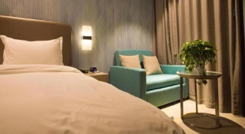 Bed in Holiday Inn Express Lhasa Potala Square By IHG