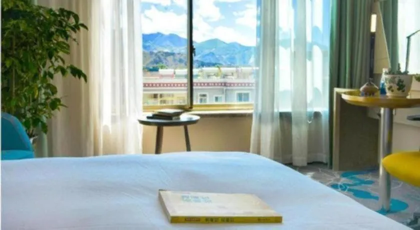 Bed in Holiday Inn Express Lhasa Potala Square By IHG