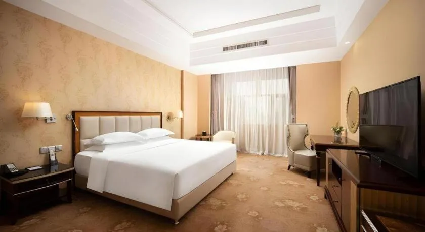 Bed in Country Garden Phoenix Hotel Xinhui Jiangmen