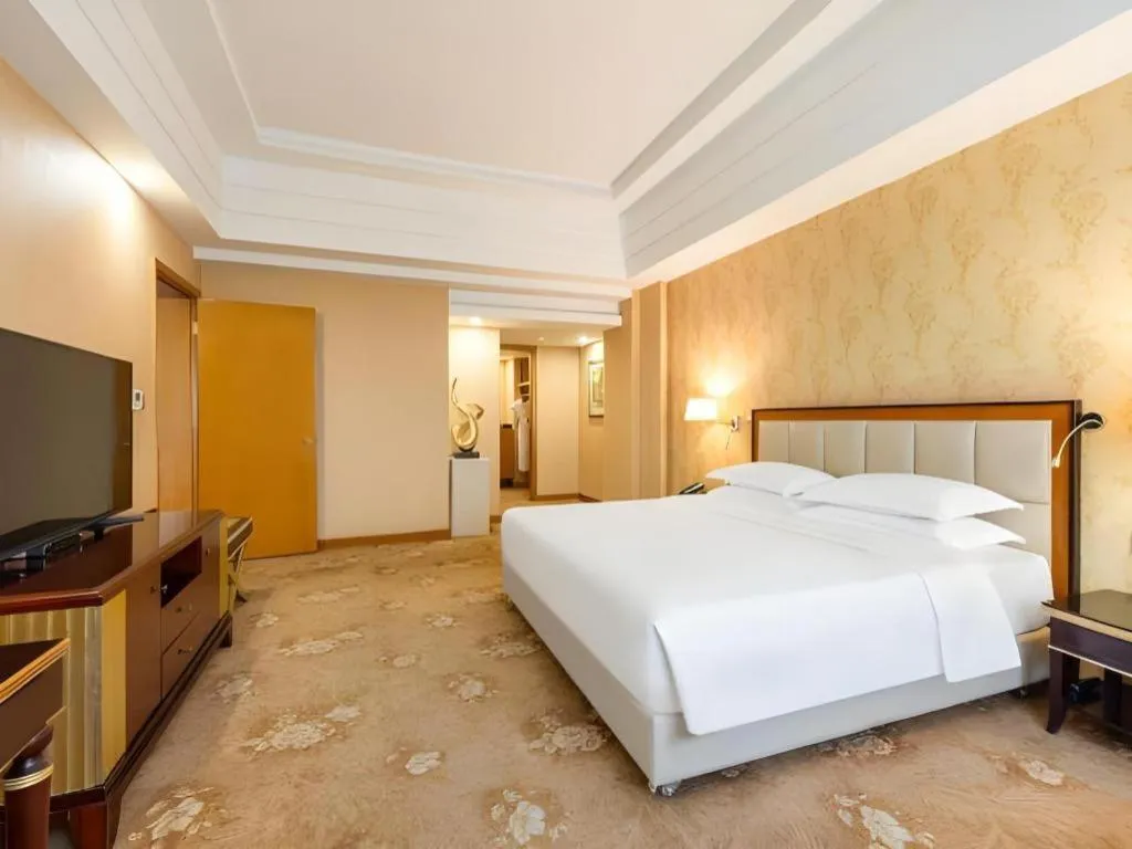 Bed in Country Garden Phoenix Hotel Xinhui Jiangmen