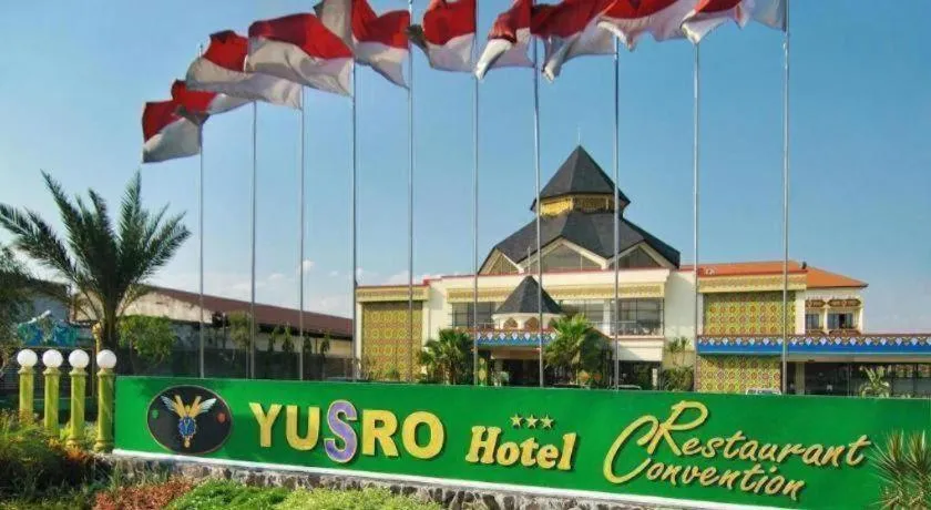 Yusro Hotel Restaurant & Convention