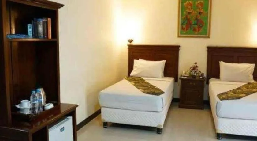 Bed in Yusro Hotel Restaurant & Convention