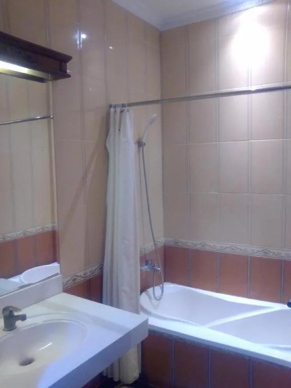 Yusro Hotel Restaurant & Convention