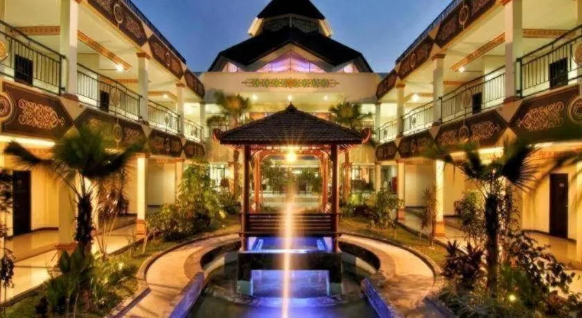 Yusro Hotel Restaurant & Convention