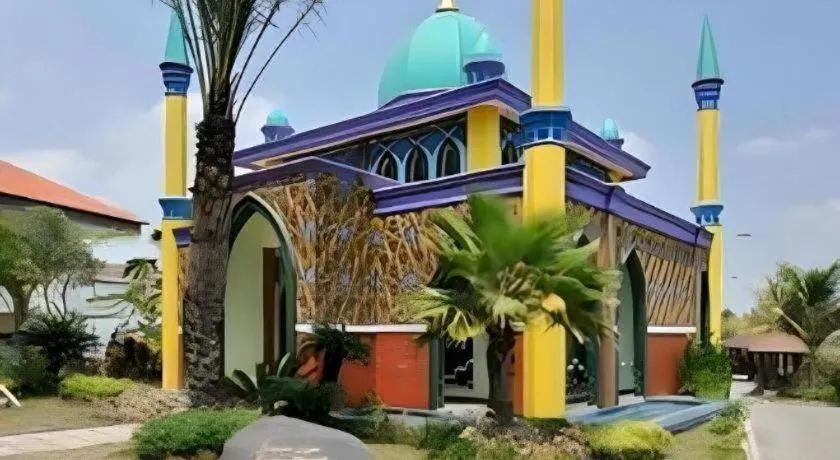 Yusro Hotel Restaurant & Convention