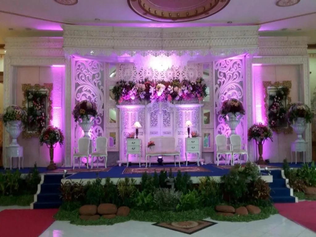 Yusro Hotel Restaurant & Convention