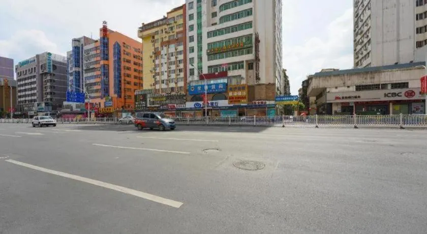 City Comfort Inn Nanning Normal University Mingxiu Metro Station