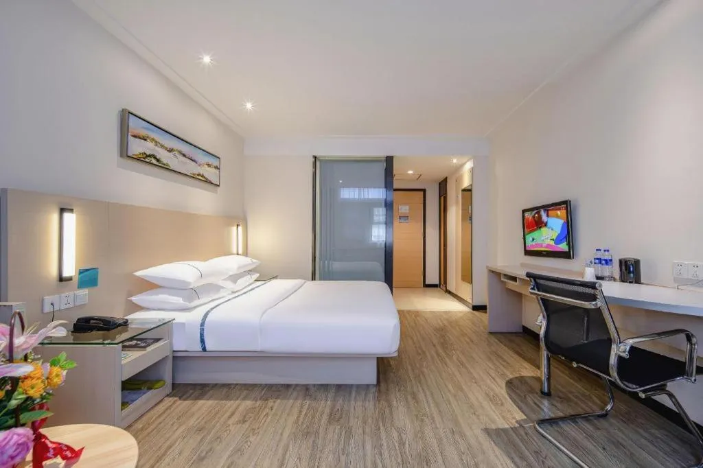 Bed in City Comfort Inn Nanning Normal University Mingxiu Metro Station