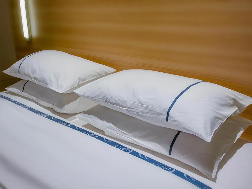 Bed in City Comfort Inn Zhuzhou Sports Center Red Star Macalline