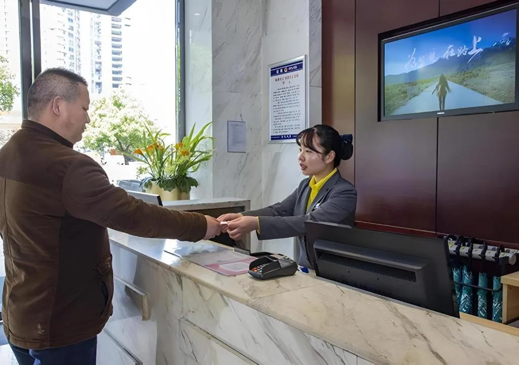 City Comfort Inn Zhuzhou Sports Center Red Star Macalline