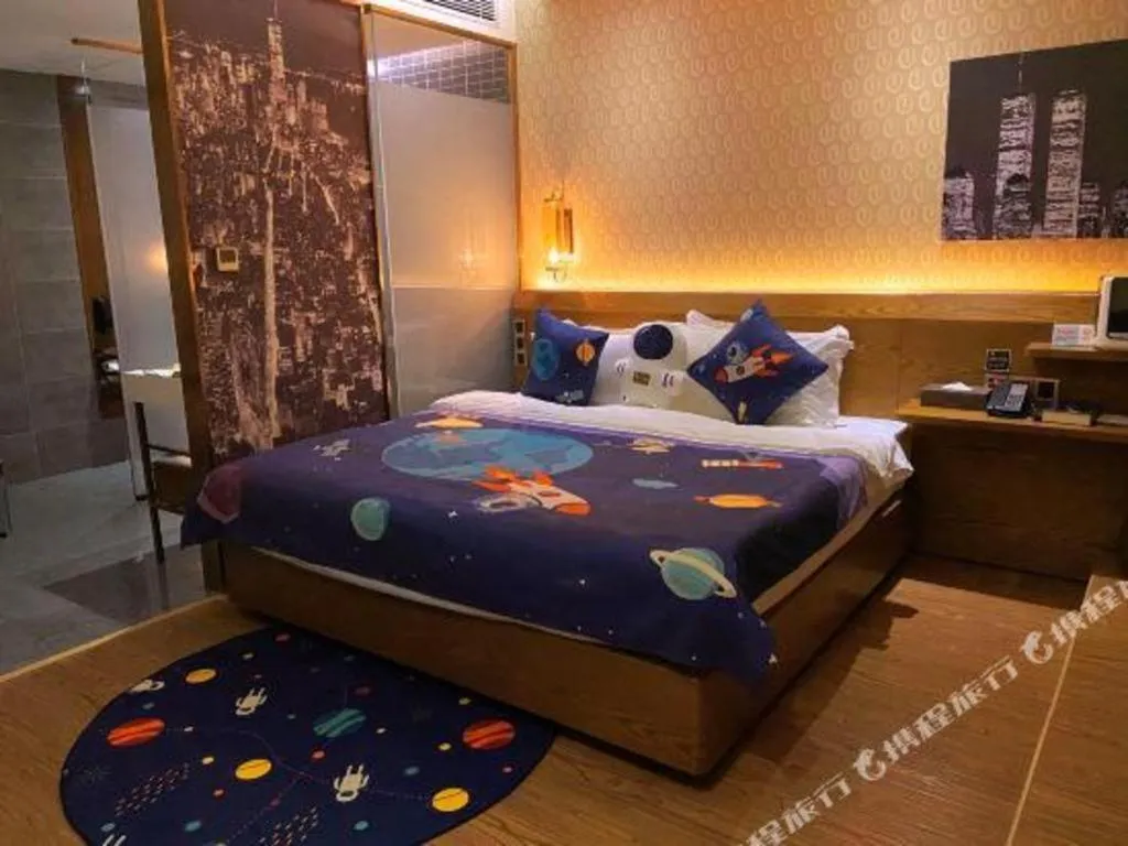 Bed in James Joyce Xi'an West Chang'an Ave University Twon