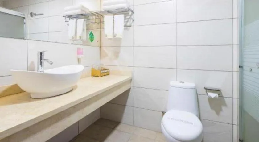 Chuanghui Business Hotel