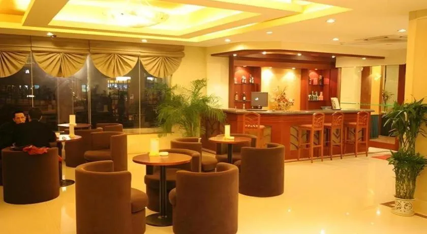 Chuanghui Business Hotel