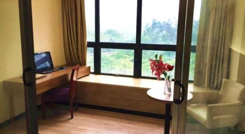 Chuanghui Business Hotel