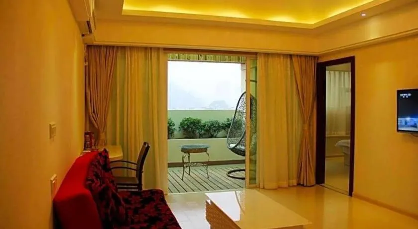 Chuanghui Business Hotel