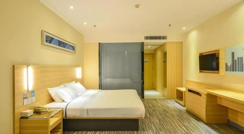 Bed in City Comfort Inn Jingzhou Ancient City Taiyue Road