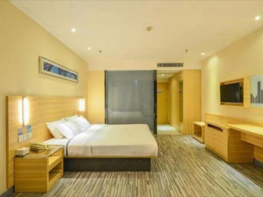 Bed in City Comfort Inn Jingzhou Ancient City Taiyue Road