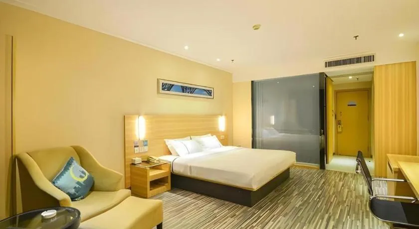 Bed in City Comfort Inn Jingzhou Ancient City Taiyue Road