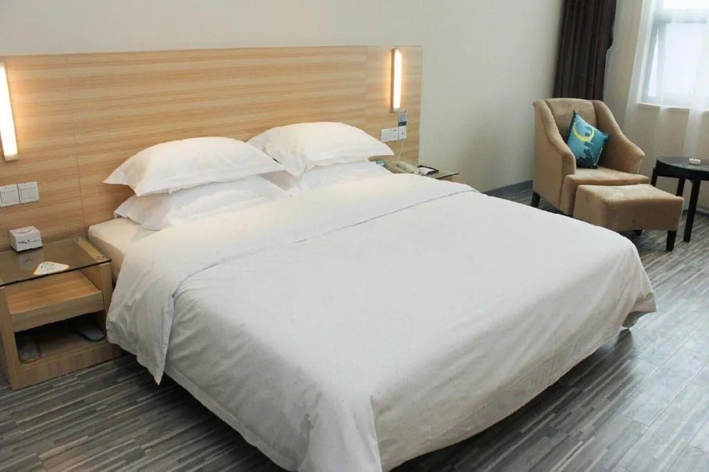 Bed in City Comfort Inn Jingzhou Ancient City Taiyue Road