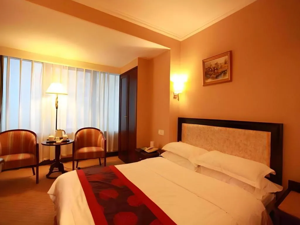 Bed in Dalian Bohai Pearl Hotel