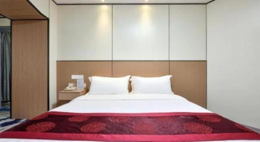 Bed in Dalian Bohai Pearl Hotel