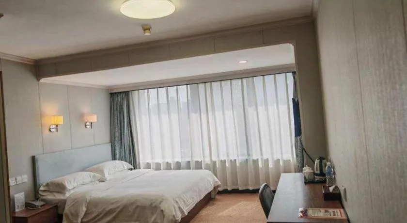 Bed in Dalian Bohai Pearl Hotel