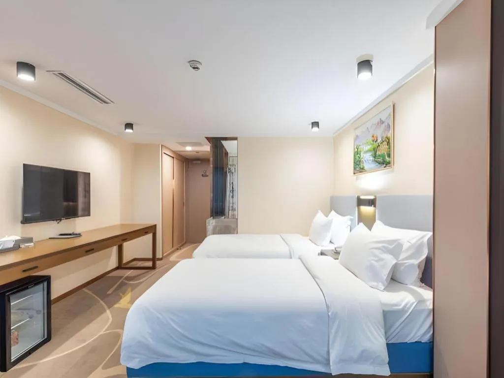 Bed in Dalian Bohai Pearl Hotel