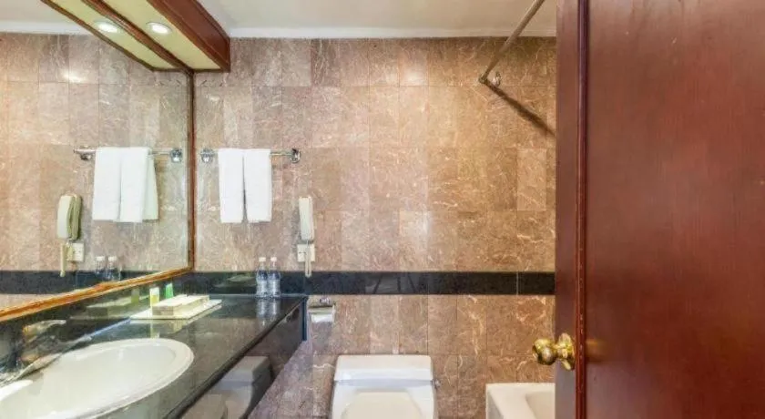 Dalian Bohai Pearl Hotel