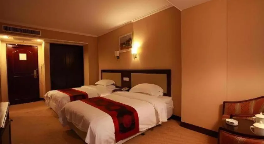 Bed in Dalian Bohai Pearl Hotel